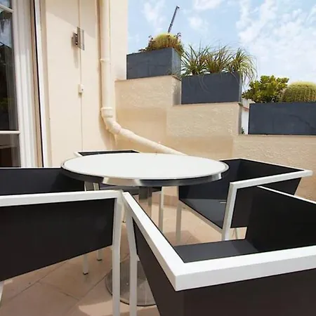 Apartment Sur La Pinede A Juan Les Pins