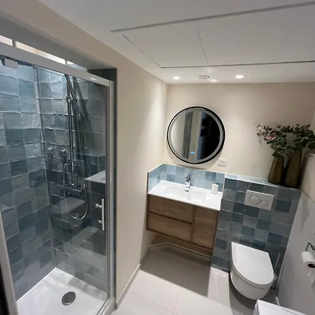 Sur La Pinède à Juan Les Pins *