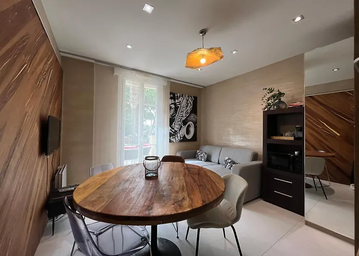 Sur La Pinede A Juan Les Pins شقة أنتيب